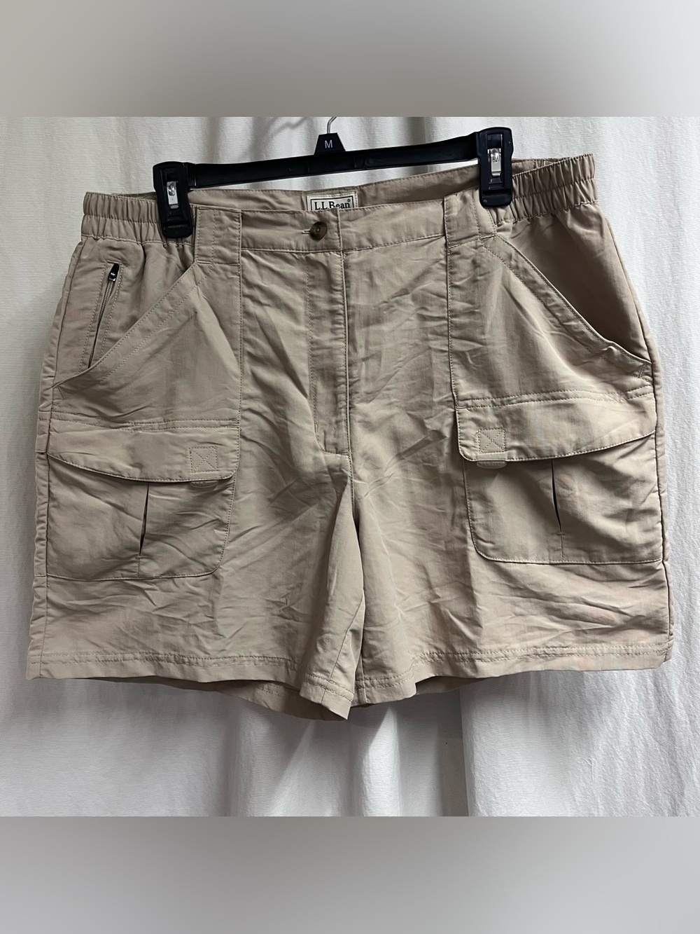 L.L. Bean Women’s Cargo Shorts Size L-Reg Tan Elastic Waistband Outdoors